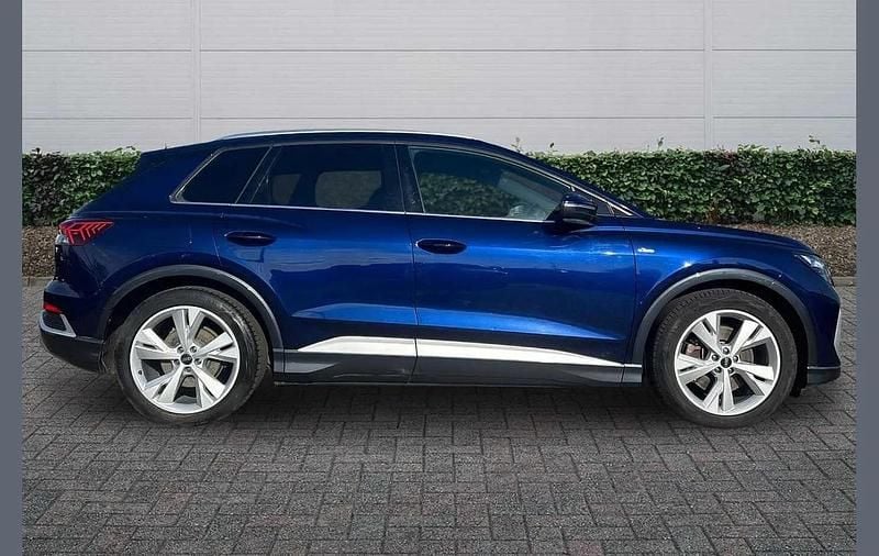 Used Audi Q4 e-tron S-Line 150 kW (204 HP) 2022 Blue SUV