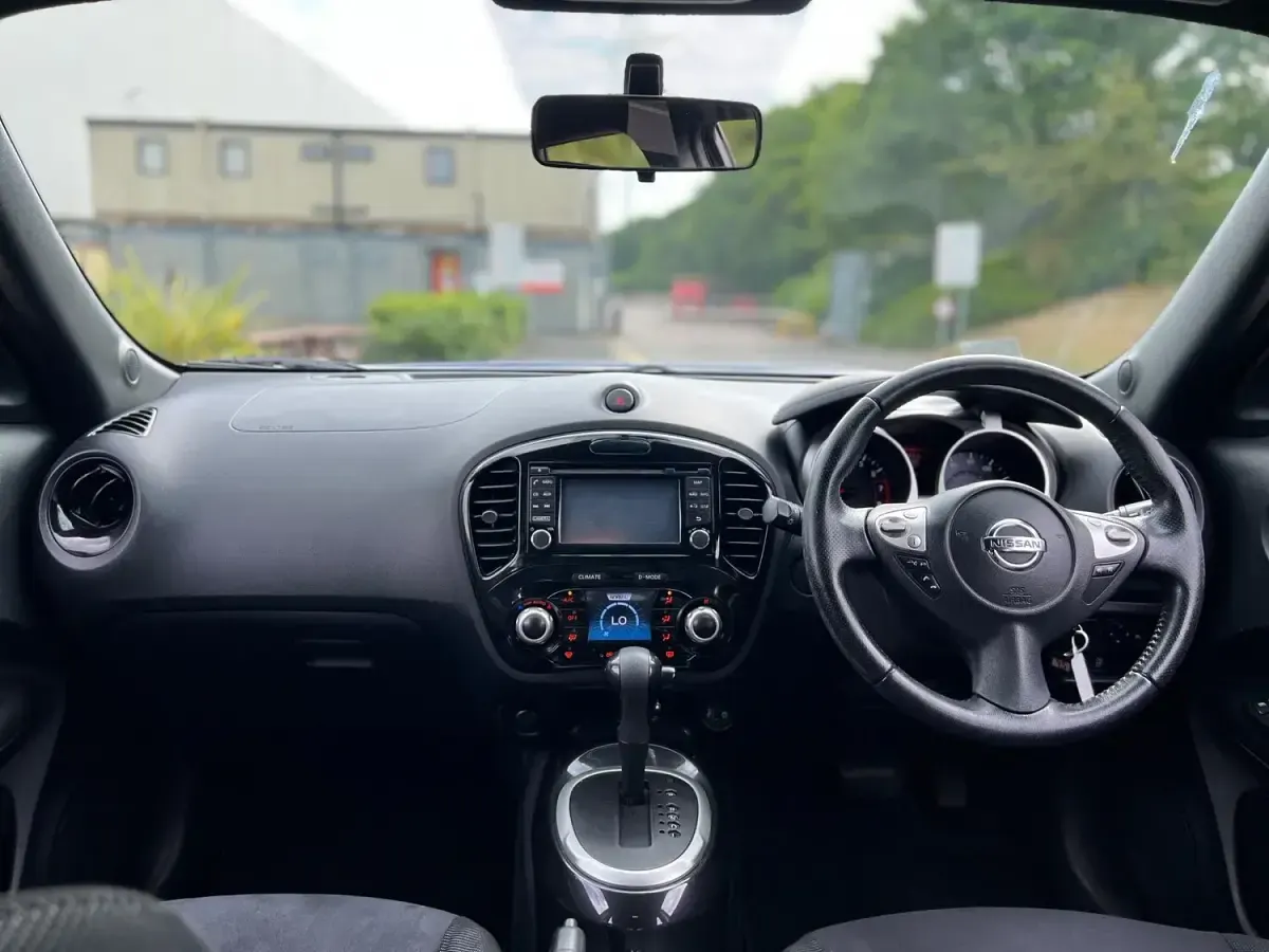Used Nissan Juke Acenta Premium 117 HP (86 kW) 2015 Blue SUV