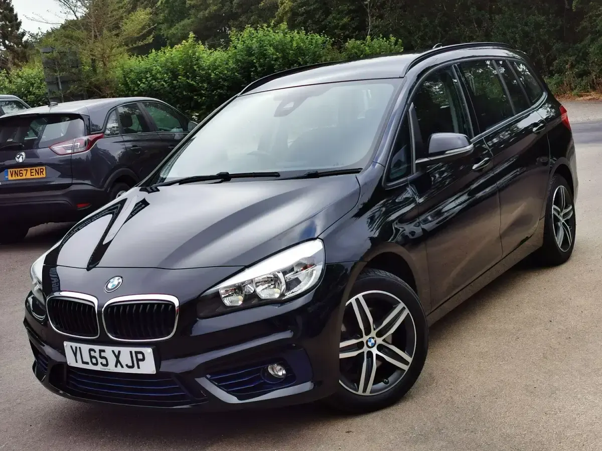 Used BMW 218 Sport Line 2016 Black Estate