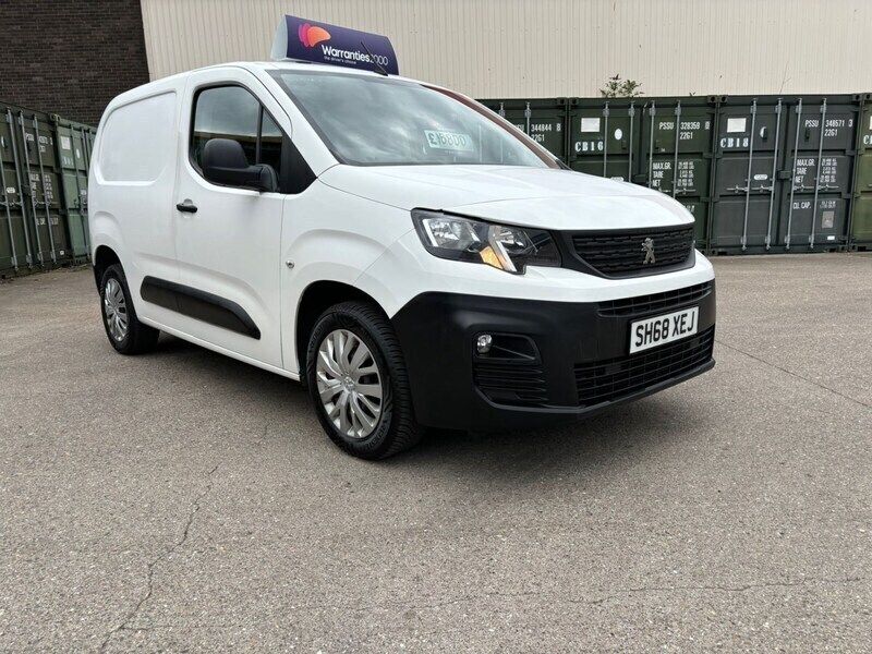 White Used 2019 Peugeot Partner MPV | £6,800 (Fair price) - Image 1/4