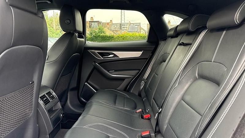 Used Jaguar F-Pace R-Dynamic 204 HP (150 kW) 2021 White SUV