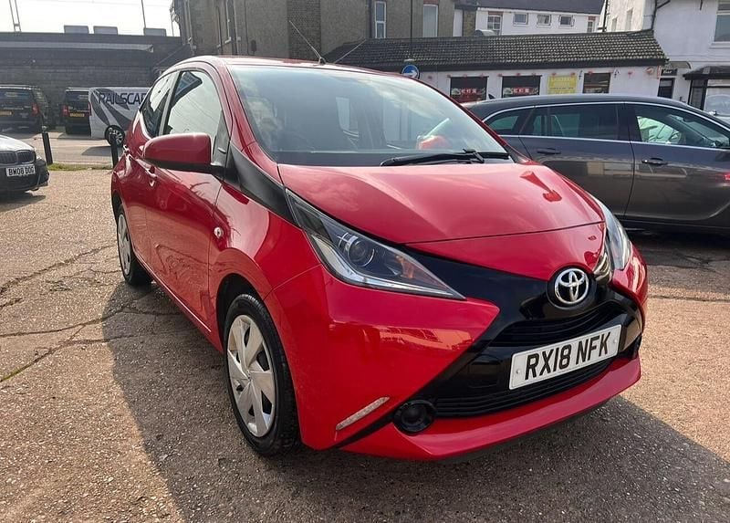 Red Used 2018 Toyota Aygo X-play Hatchback | £4,995 (Good price) - Image 1/4