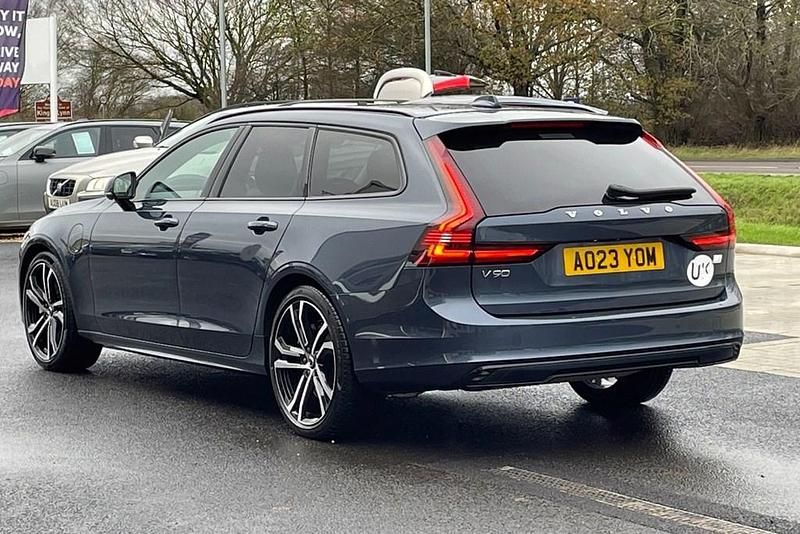 Used Volvo V90 Ultimate 345 HP (253 kW) 2023 Blue Estate