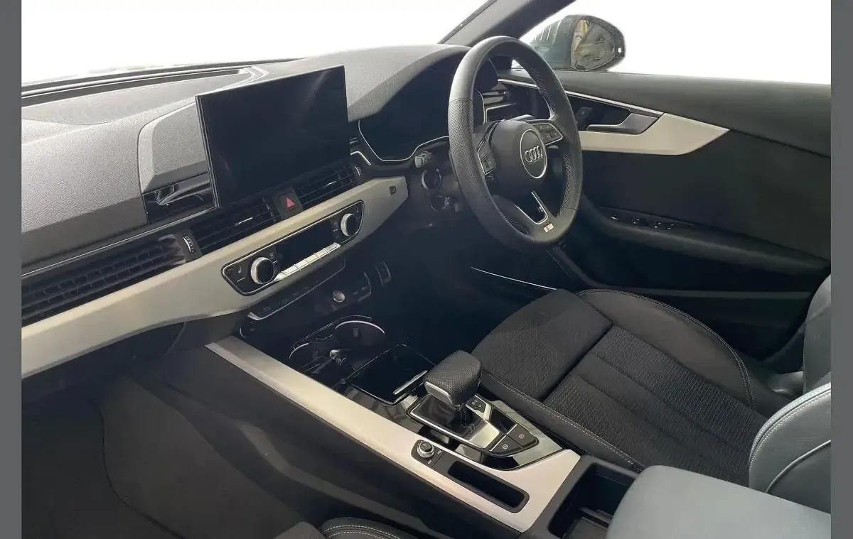Used Audi A4 S-Line 147 HP (108 kW) 2024 Grey Sedan