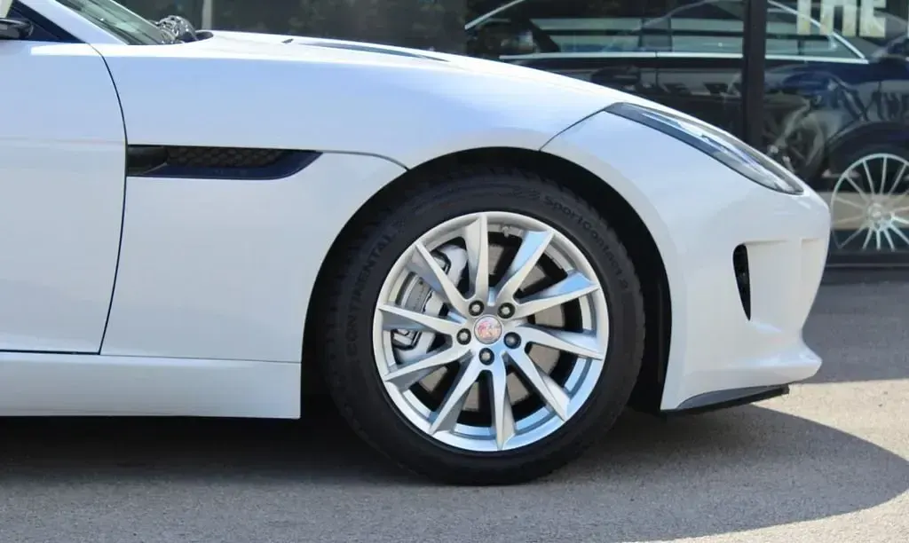 Usado Jaguar F-Type Supercharged 380 HP (279 kW) 2016 Branco Coupé