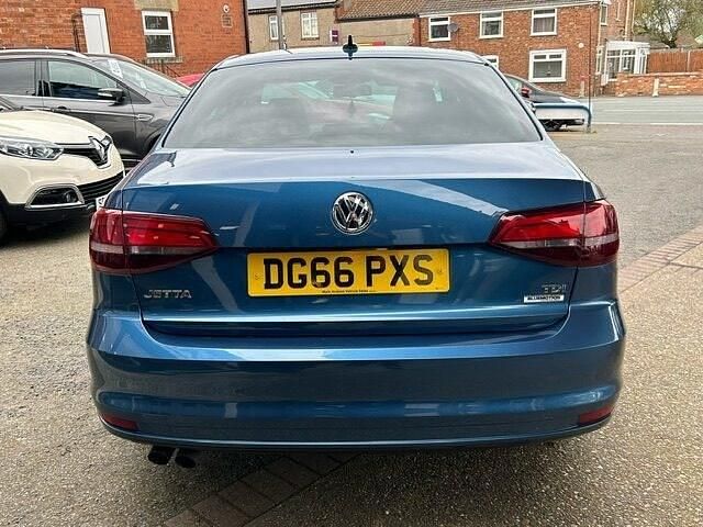 Usado VW Jetta GT 150 CV (110 kW) 2016 Azul Berlina