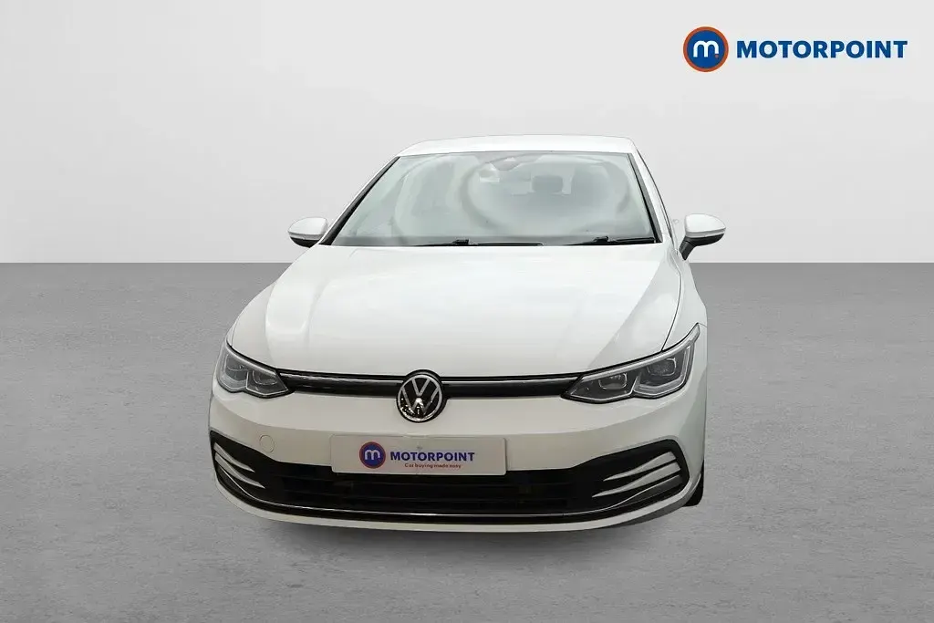 Begagnad VW Golf VII Style 2020 Vit Halvkombi