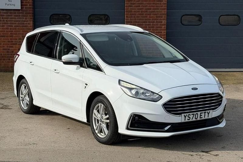 Used Ford S-MAX Titanium 150 HP (110 kW) 2020 White MPV