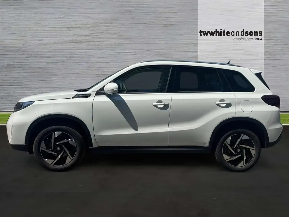 Used Suzuki Vitara 2025 White SUV