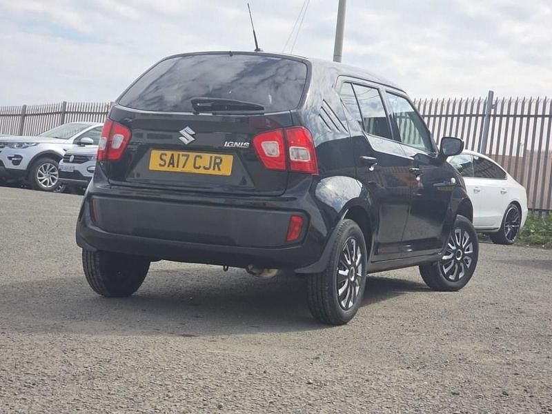 Usado Suzuki Ignis SZ3 90 HP (66 kW) 2017 Preto SUV