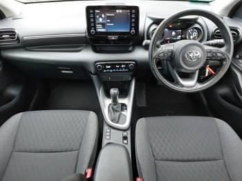 Used Toyota Yaris Design 116 HP (85 kW) 2022 Silver Hatchback