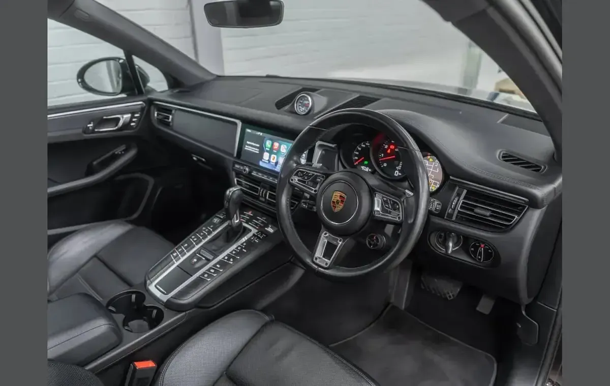 Used Porsche Macan GTS 374 HP (275 kW) 2021 Black SUV