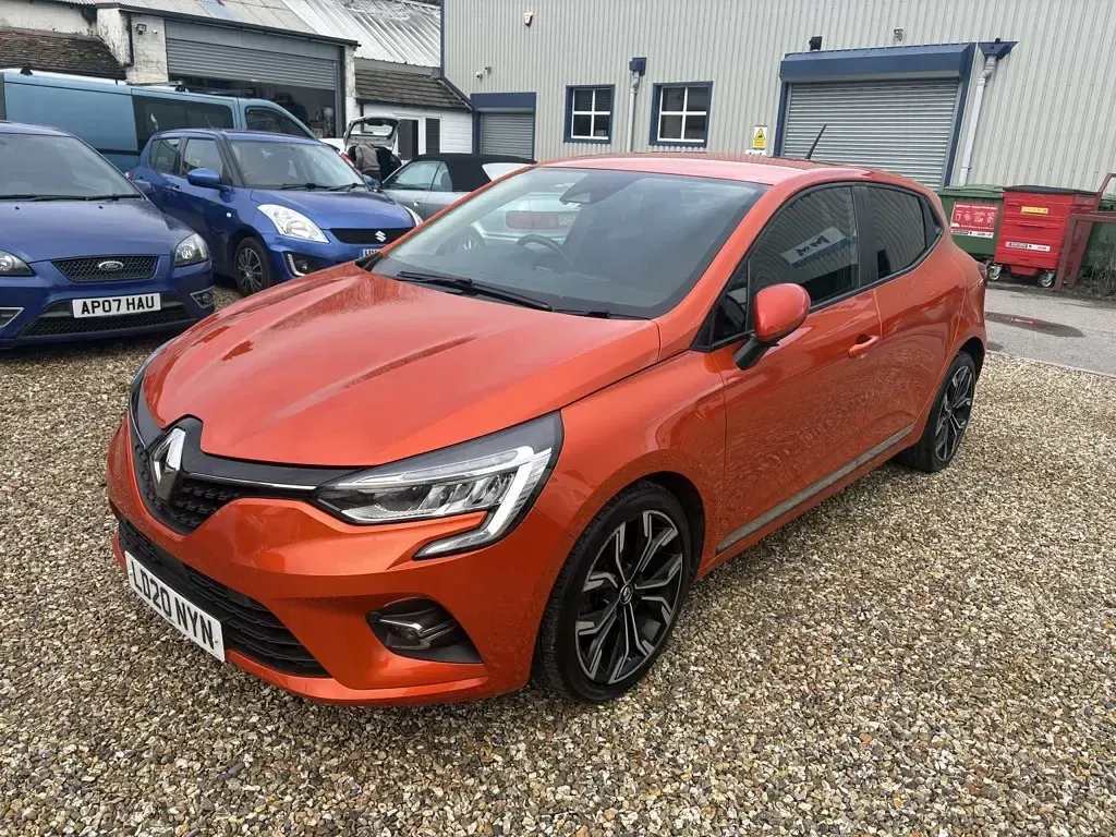 Used Renault Clio Iconic 2020 Orange Hatchback