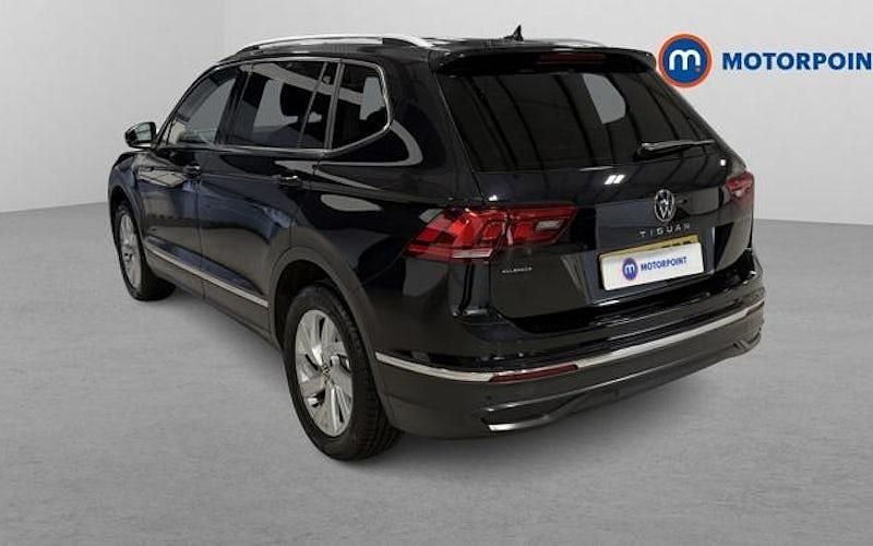 Used VW Tiguan Allspace Life 150 HP (110 kW) 2023 Black SUV