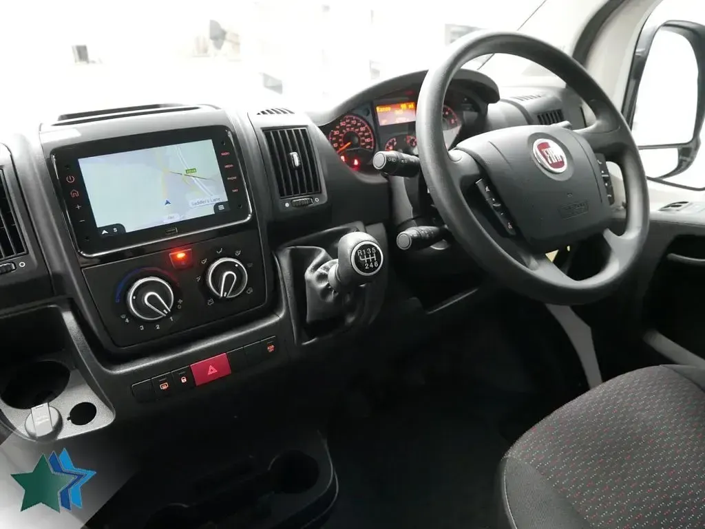 Usado Fiat Ducato Business 140 HP (102 kW) 2023 Branco Van