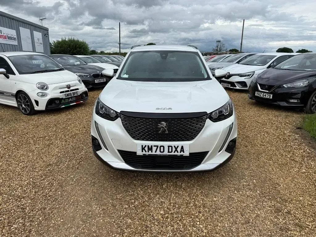 Used Peugeot 2008 Allure 130 HP (95 kW) 2020 White SUV
