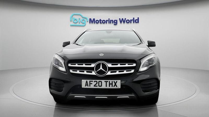 Used Mercedes GLA180 AMG line 121 HP (88 kW) 2020 Black SUV