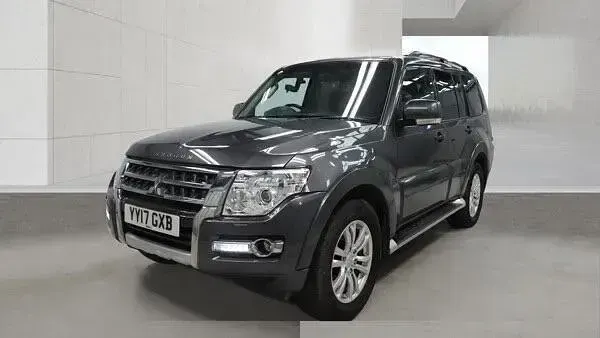 Used Mitsubishi Shogun 187 HP (137 kW) 2017 Grey SUV