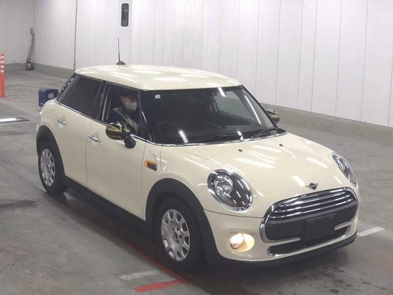 Used Mini Cooper Hatch 2018 White Hatchback