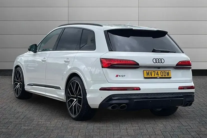 Used Audi SQ7 Advanced 507 HP (372 kW) 2024 Pure white SUV