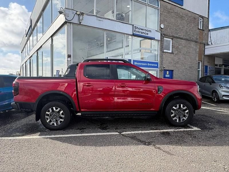 Used Ford Ranger Wildtrack 281 HP (206 kW) 2025 Red Pickup
