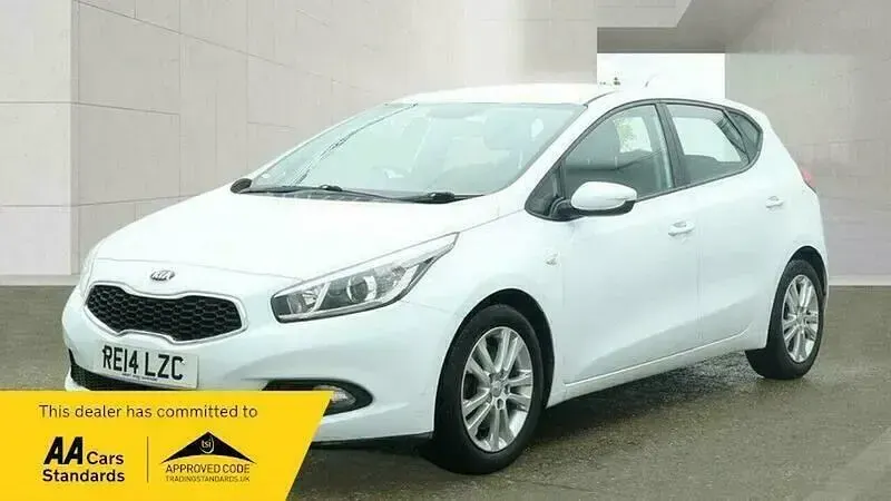 Usado Kia Ceed 2014 Branco Citadino