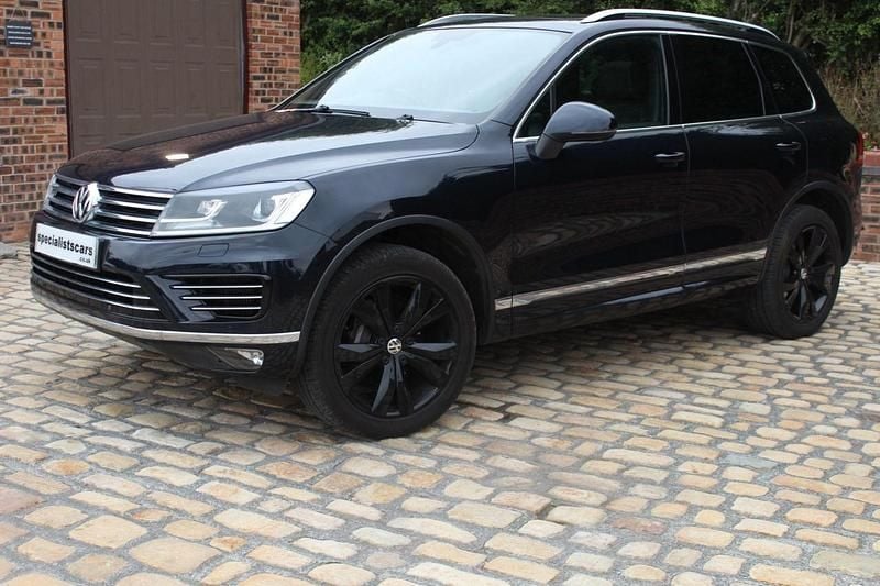 Blue Used 2015 VW Touareg R-line SUV | £13,499 (Fair price) - Image 1/4