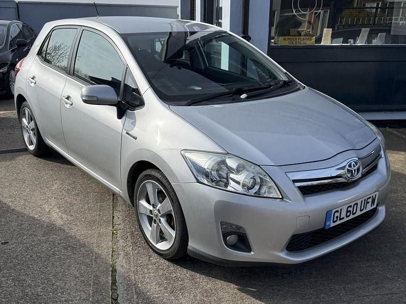 Used Toyota Auris Hybrid T4 136 HP (100 kW) 2011 Silver Hatchback