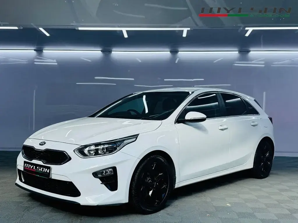 Used Kia Ceed 118 HP (86 kW) 2019 White Hatchback