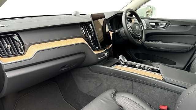 Used Volvo XC60 Ultra 247 HP (181 kW) 2026 SUV