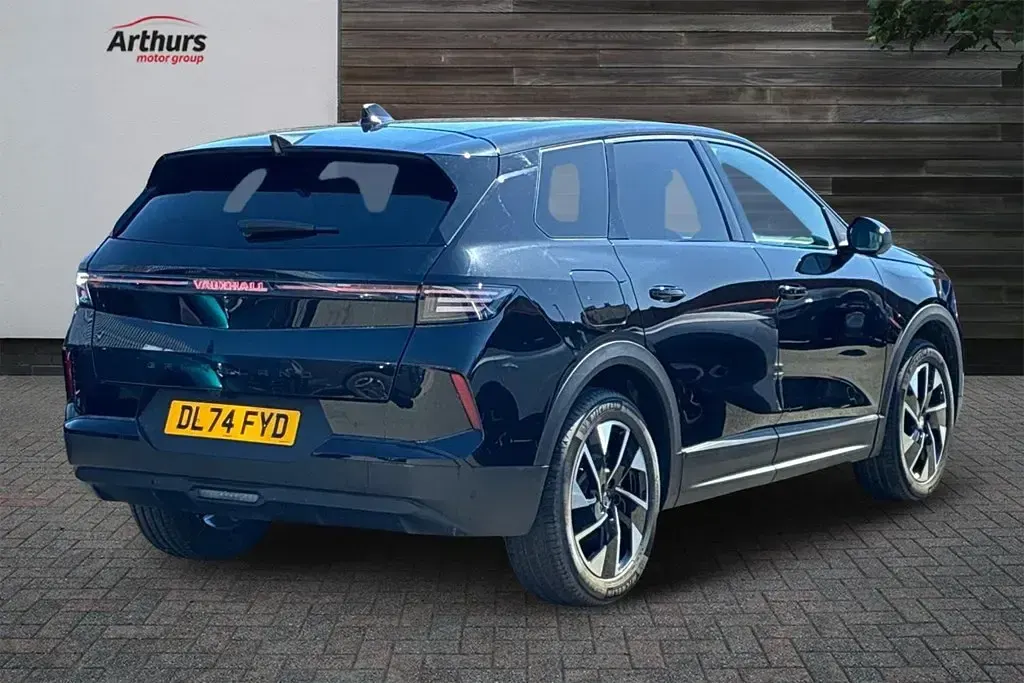 Used Vauxhall Grandland X GSe 134 HP (98 kW) 2024 Black SUV