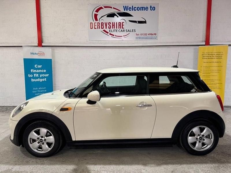 Used Mini Cooper Hatch 136 HP (100 kW) 2017 White Hatchback