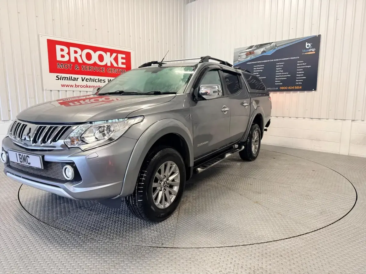Used Mitsubishi L200 181 HP (133 kW) 2016 Grey Pickup
