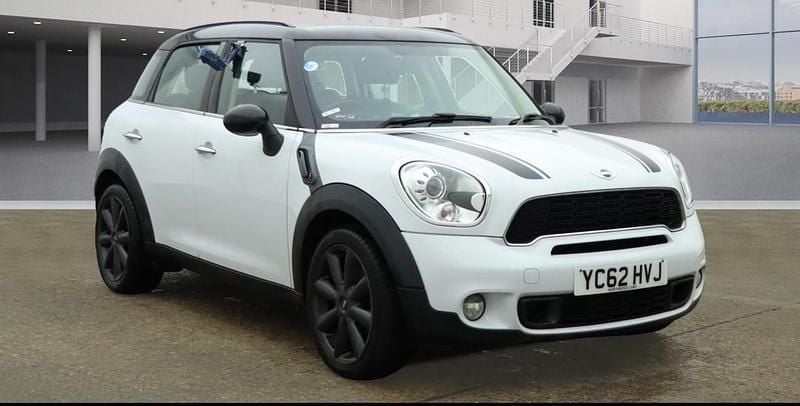White Used 2012 Mini Cooper SD Countryman SUV | £3,975 (Fair price) - Image 1/1