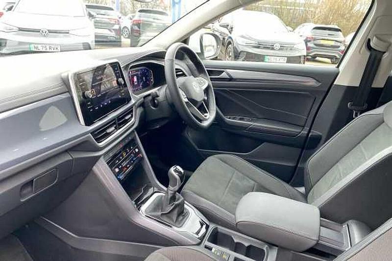 Used VW T-Roc 115 HP (84 kW) 2025 SUV