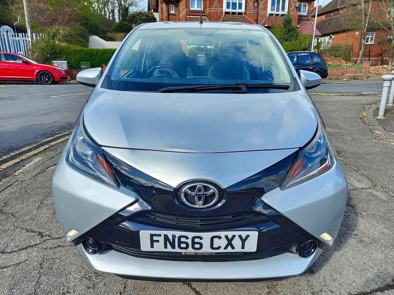 Used Toyota Aygo X-play 69 HP (50 kW) 2016 Silver Hatchback