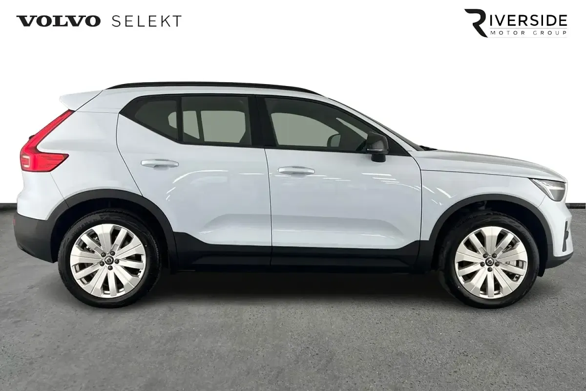 Used Volvo EX40 Core 185 kW (252 HP) 2025 Cloud blue SUV