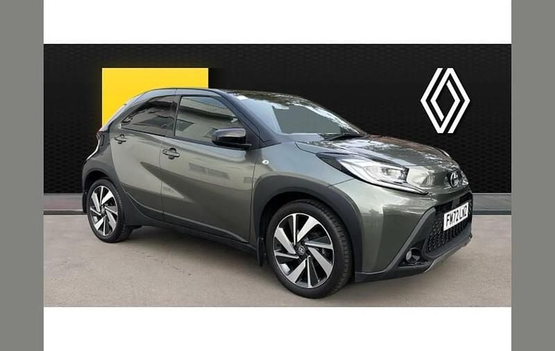 Green Used 2022 Toyota Aygo X SUV | £12,647 - Image 1/4