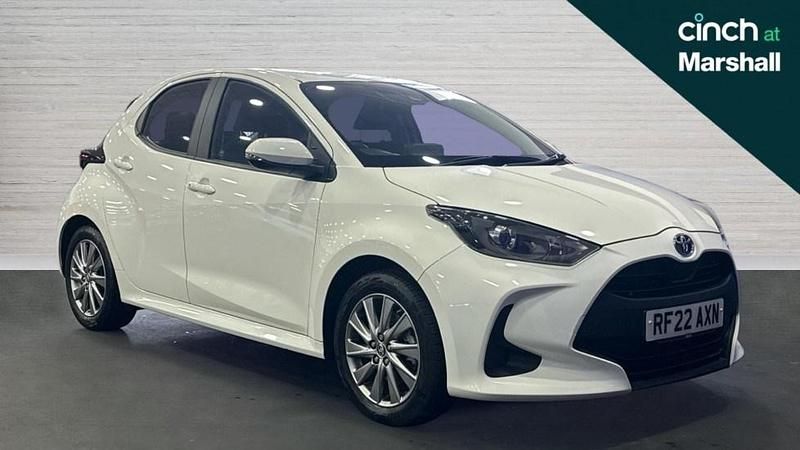 White Used 2022 Toyota Yaris Hybrid Hatchback | £16,612 (Good price) - Image 1/4