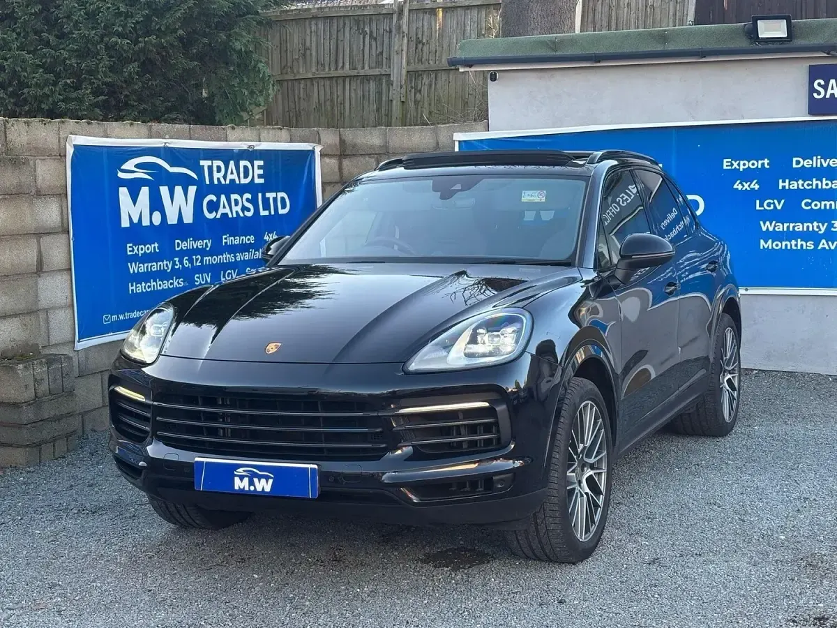 Used Porsche Cayenne Platinum Edition 340 HP (250 kW) 2022 Black SUV