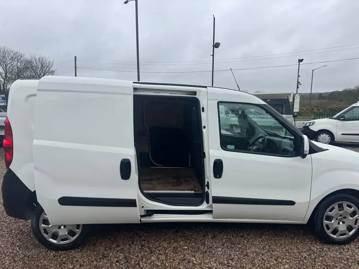 Used Fiat Doblò 2018 White MPV
