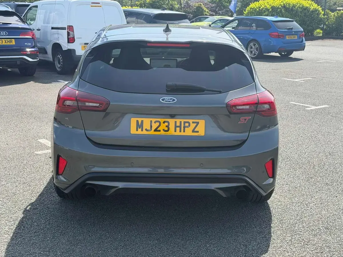 Used Ford Focus ST 280 HP (205 kW) 2023 Grey Hatchback