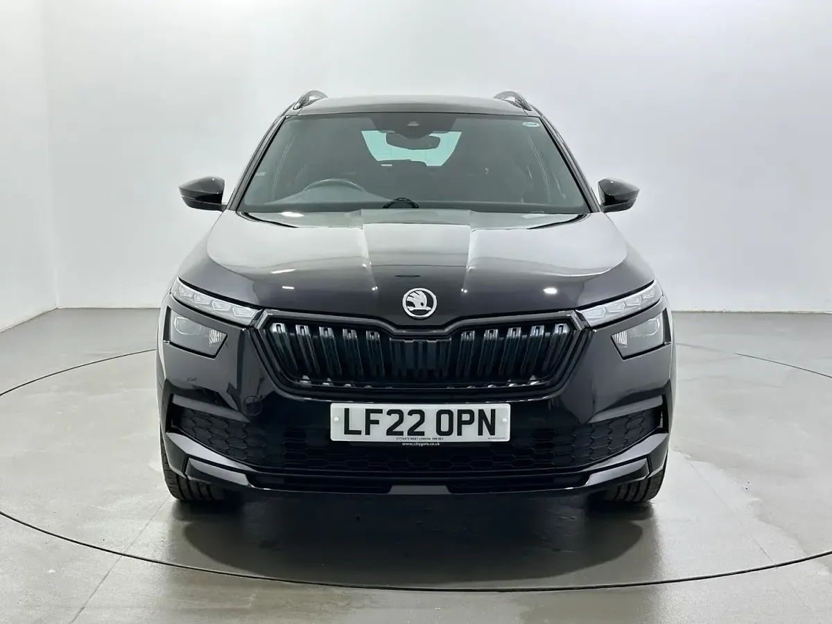 Begagnad Skoda Kamiq Monte Carlo 2022 Svart SUV