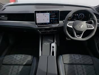 Used VW Passat R-line 150 HP (110 kW) 2024 Silver Estate