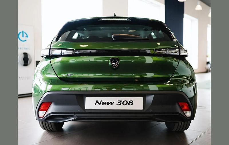 Used Peugeot 5008 GTi 134 HP (98 kW) 2025 Blue SUV