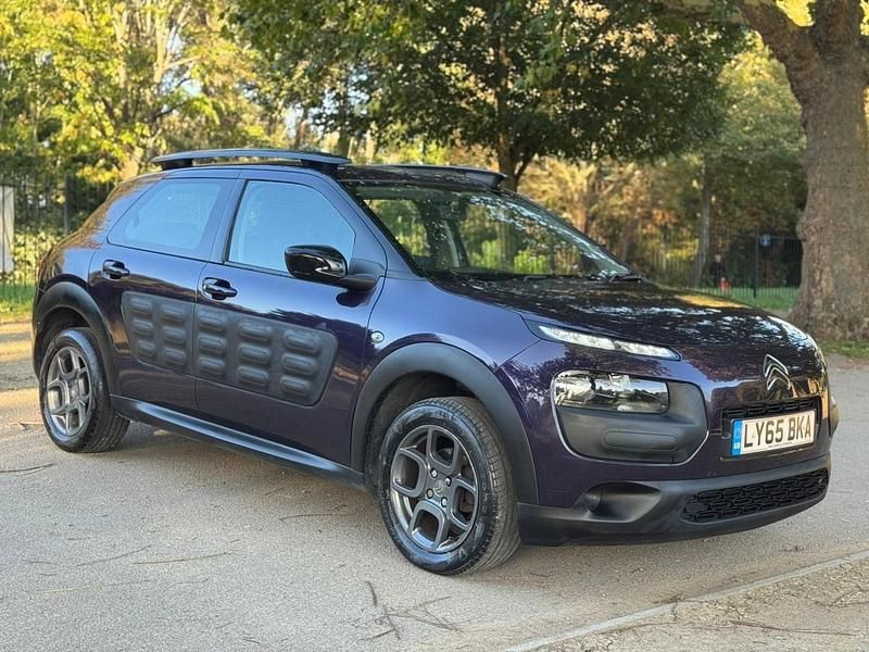 Used Citroën C4 Cactus Feel 82 HP (60 kW) 2015 Mauve/purple Hatchback