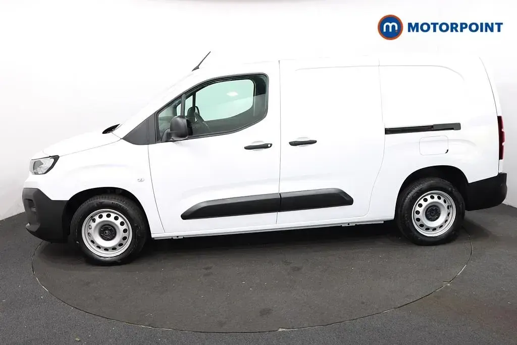New Citroën Berlingo 100 HP (73 kW) 2026 White MPV