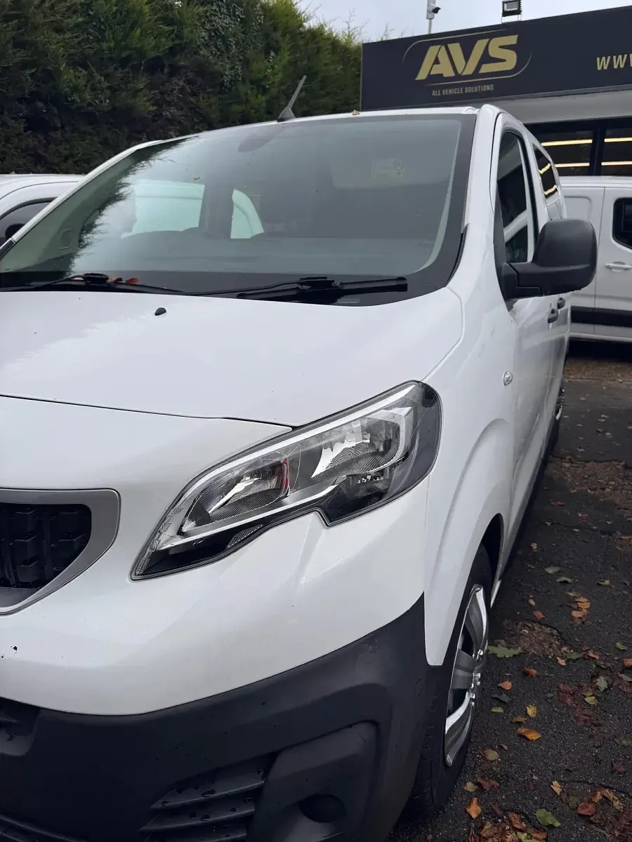 Used Peugeot Expert 100 HP (73 kW) 2020 White Van