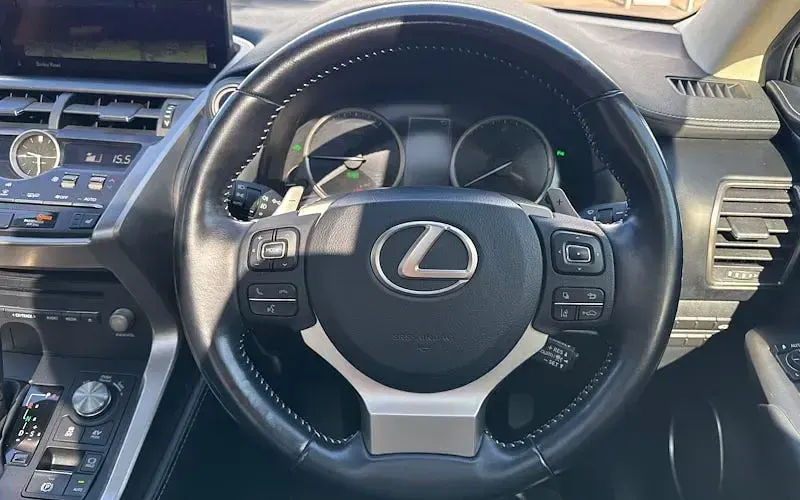 Used Lexus NX300h 197 HP (144 kW) 2019 Blue SUV