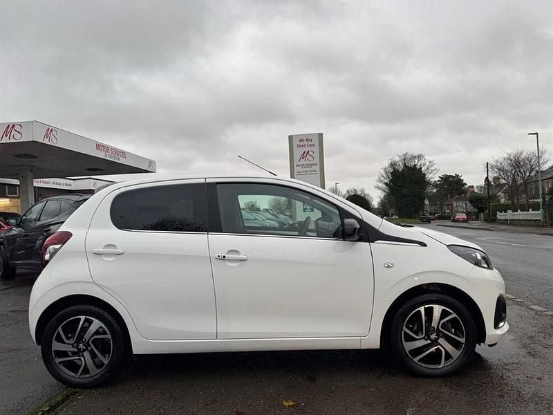 Used Peugeot 108 Allure 72 HP (52 kW) 2021 White Hatchback